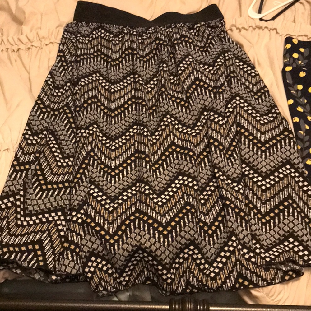 Lula roe skirts